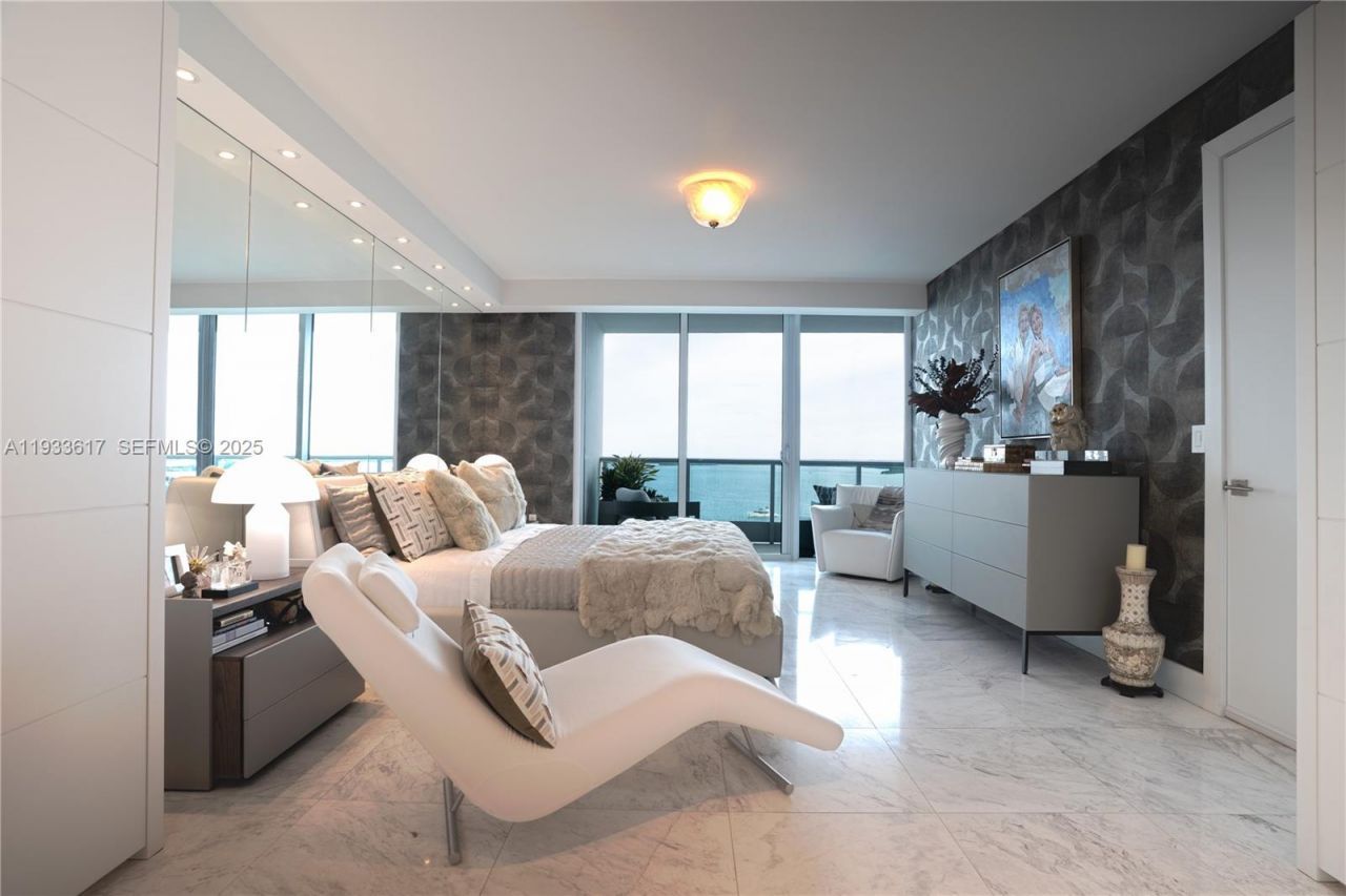 1331 Brickell Bay Dr, Unit 1609, Miami, FL 33131 Photo