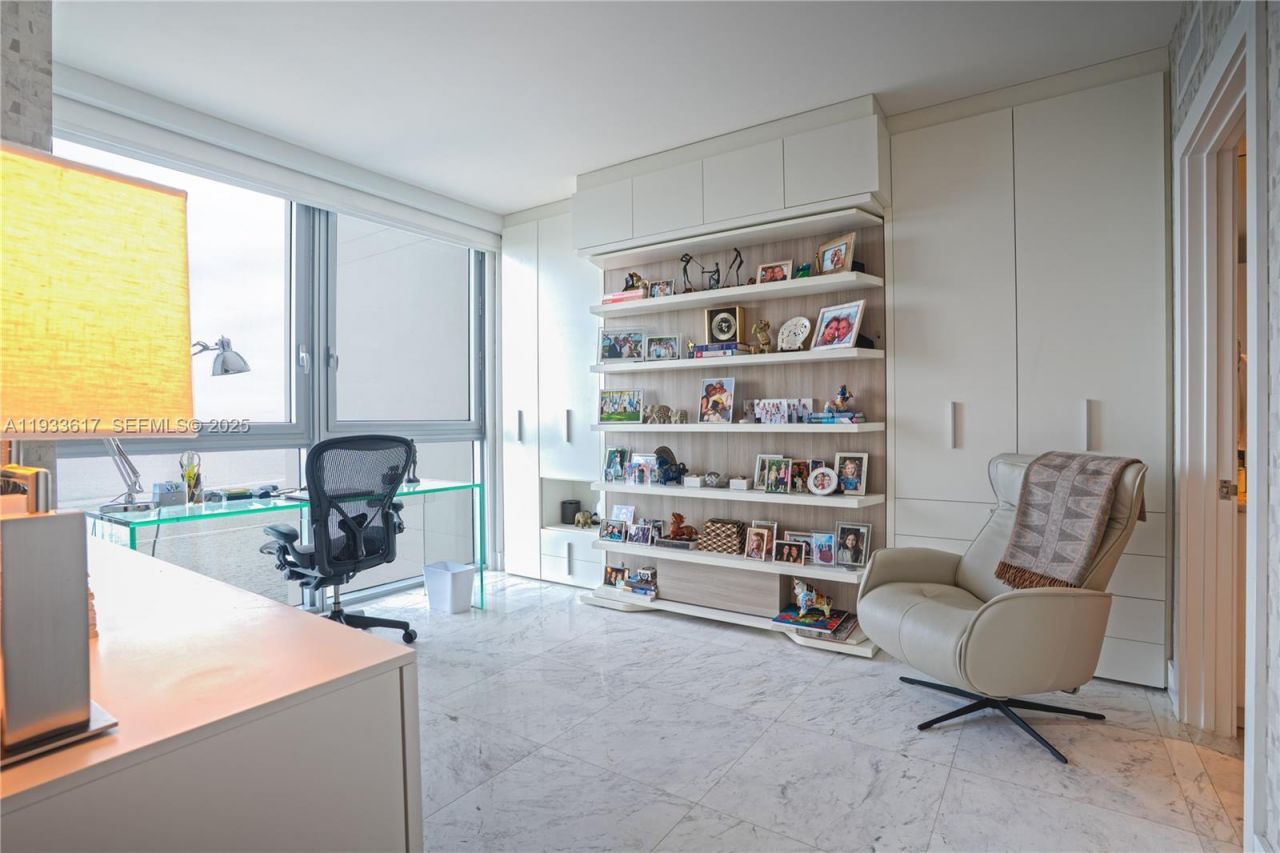 1331 Brickell Bay Dr, Unit 1609, Miami, FL 33131 Photo