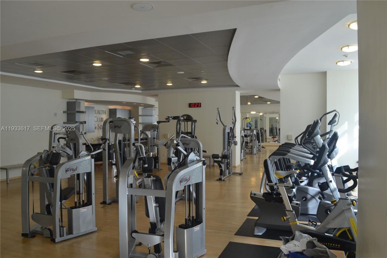 1331 Brickell Bay Dr, Unit 1609, Miami, FL 33131 Photo