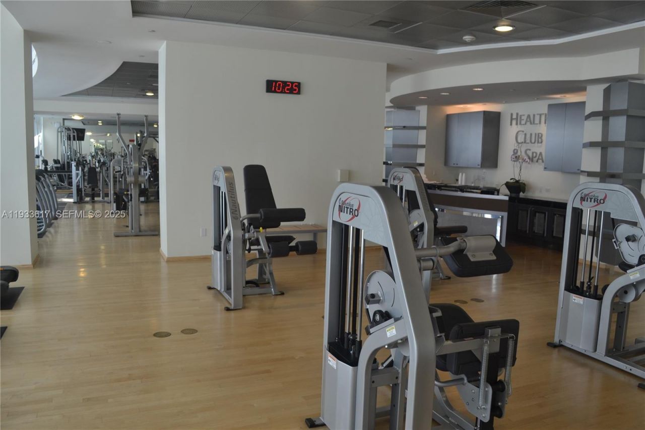 1331 Brickell Bay Dr, Unit 1609, Miami, FL 33131 Photo