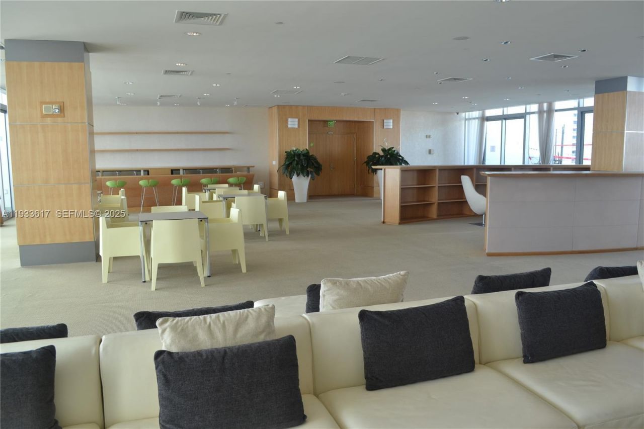 1331 Brickell Bay Dr, Unit 1609, Miami, FL 33131 Photo