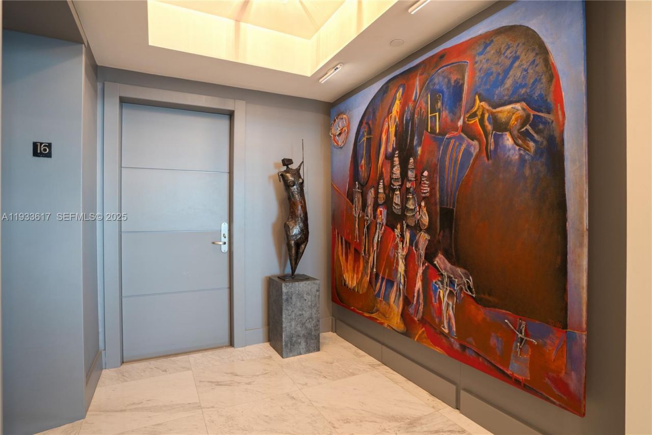 1331 Brickell Bay Dr, Unit 1609, Miami, FL 33131 Photo