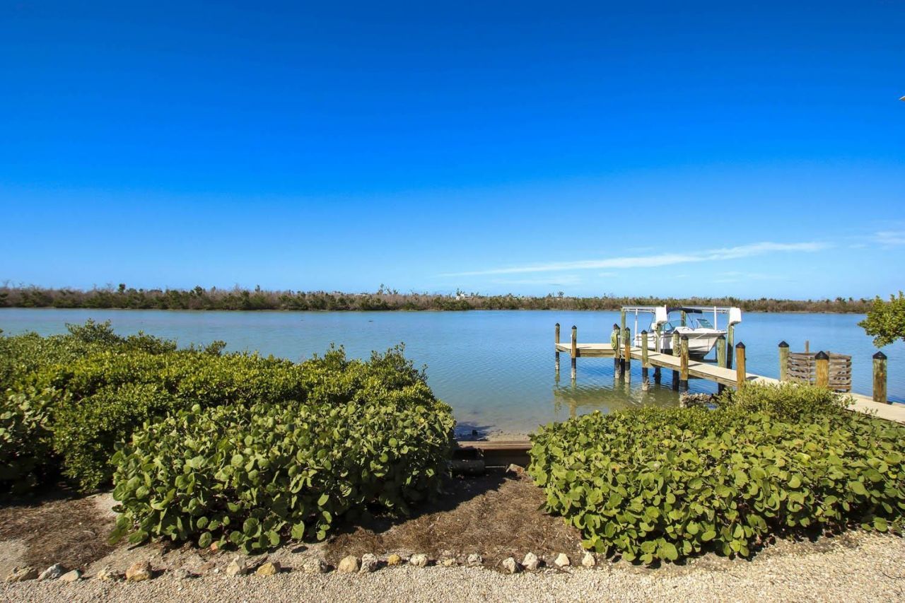 2667 Coconut Dr, Sanibel, FL 33957 Photo