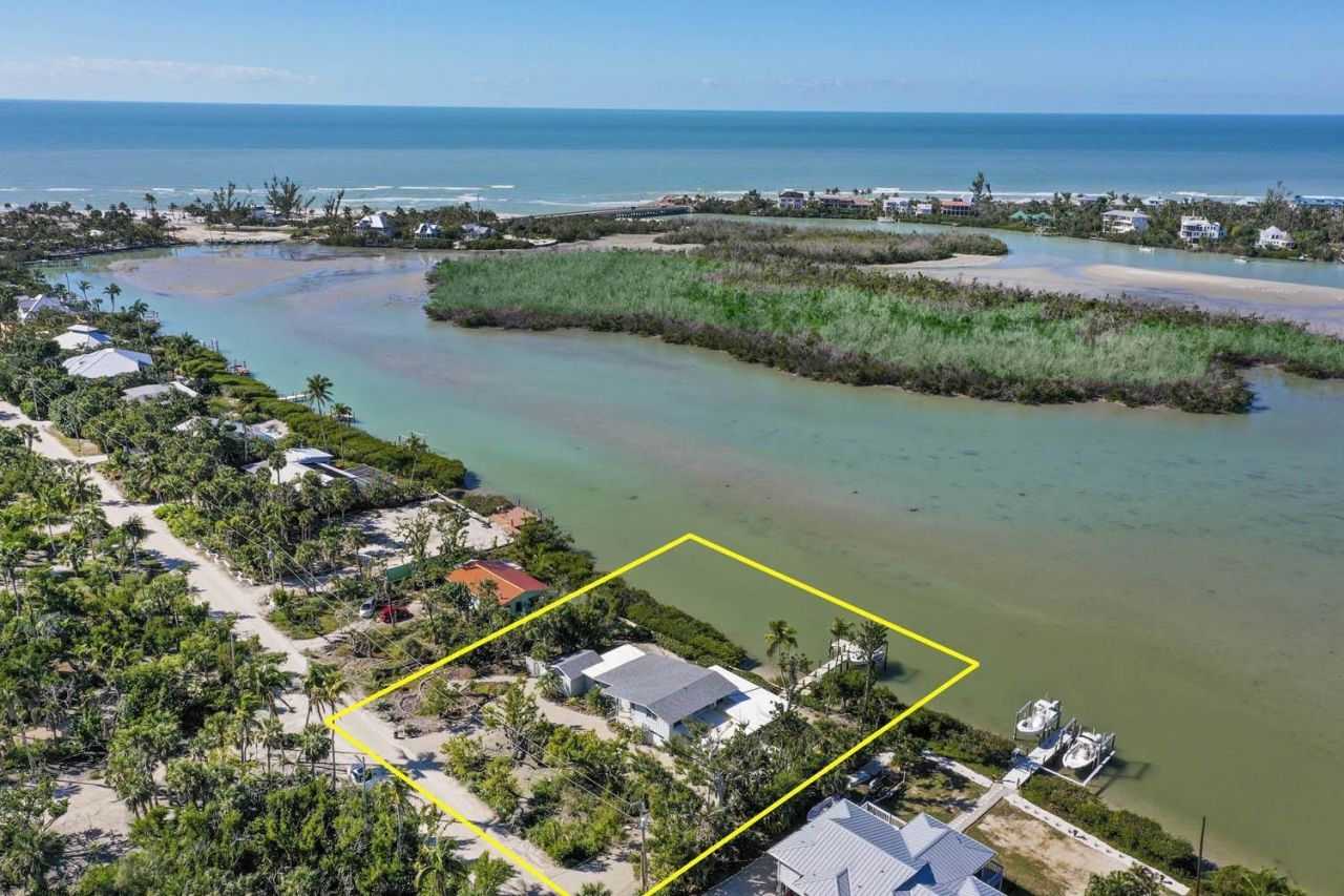 2667 Coconut Dr, Sanibel, FL 33957 Photo