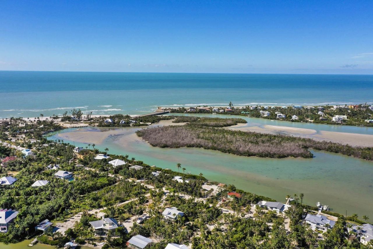 2667 Coconut Dr, Sanibel, FL 33957 Photo