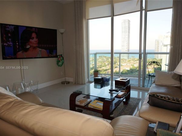 19390 Collins Ave , Unit PH-26, Sunny Isles Beach, FL 33160
