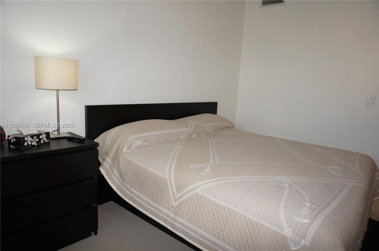 19390 Collins Ave , Unit PH-26, Sunny Isles Beach, FL 33160 Photo