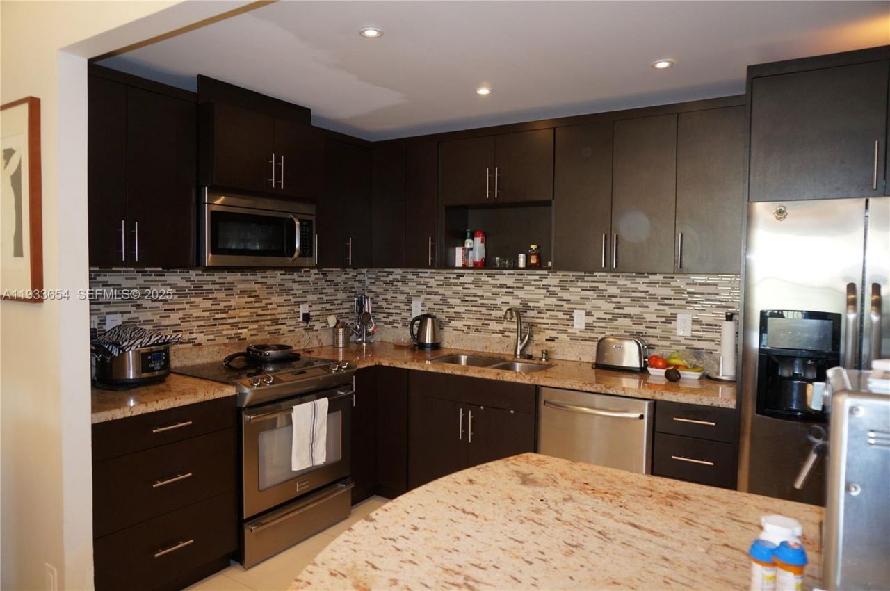 19390 Collins Ave , Unit PH-26, Sunny Isles Beach, FL 33160 Photo