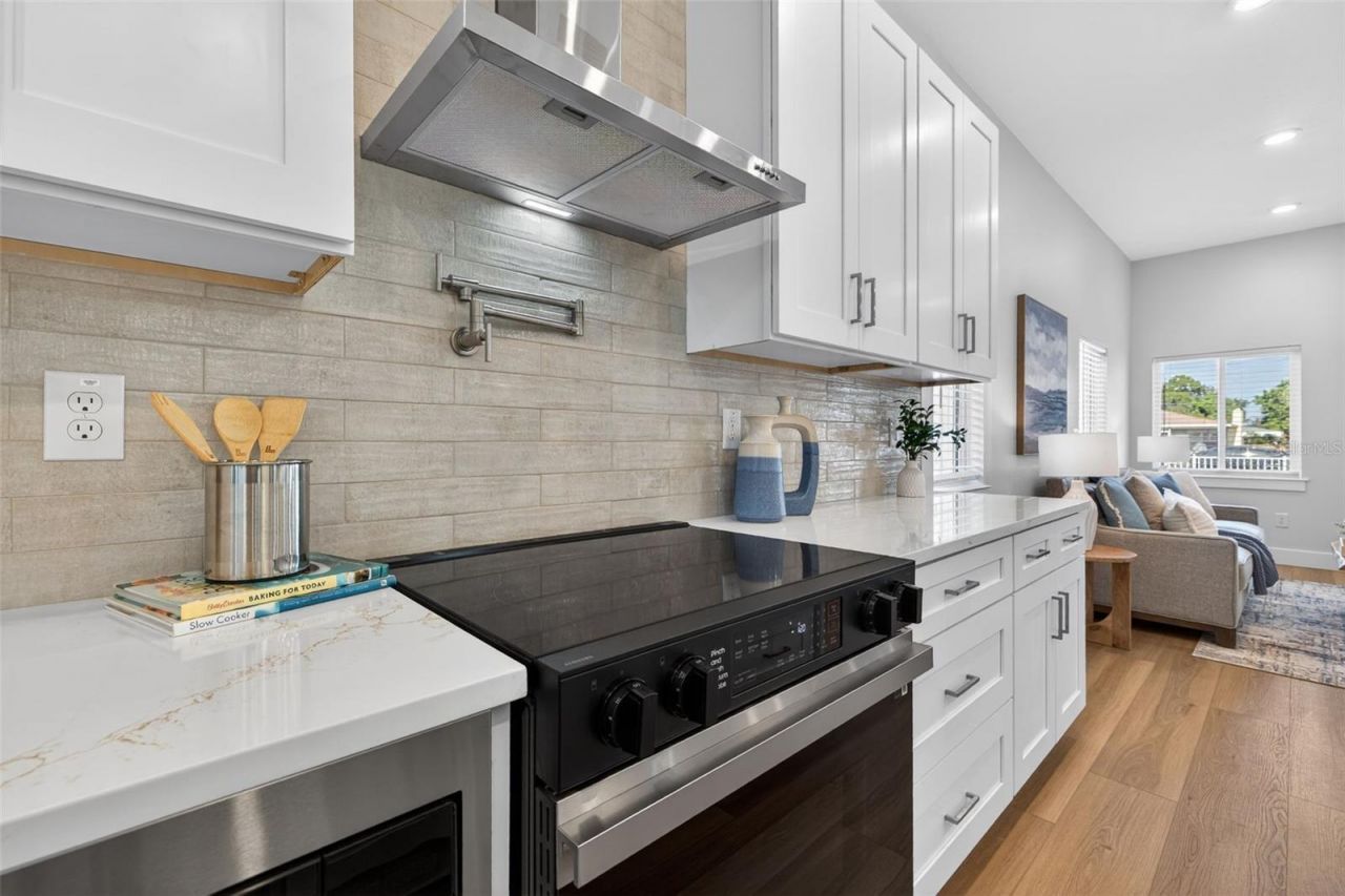 2530 34th Avenue N, Saint Petersburg, FL 33713 Photo