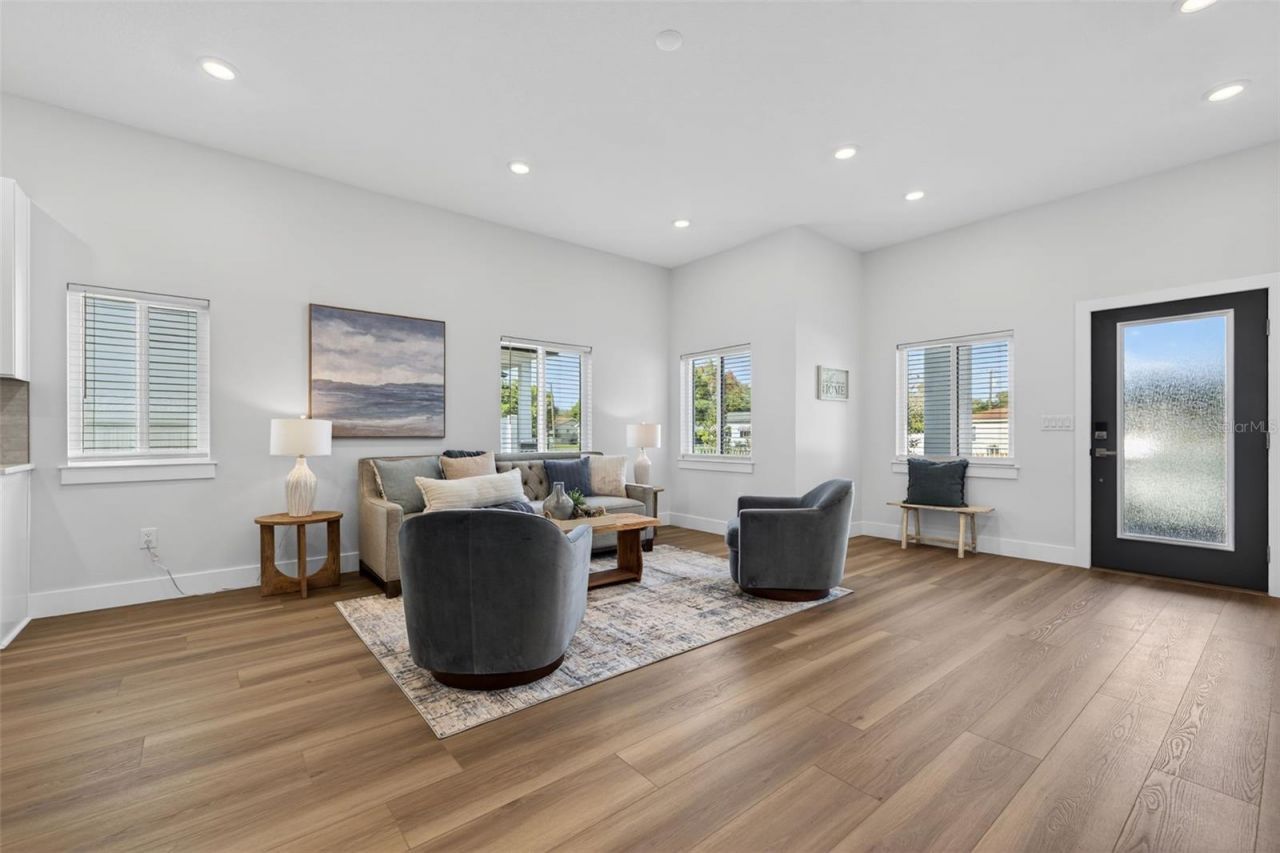 2530 34th Avenue N, Saint Petersburg, FL 33713 Photo