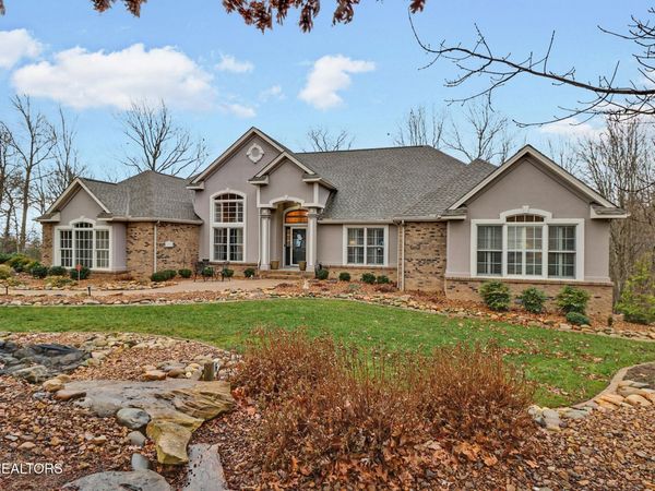 33 Hemlock Court, Crossville, TN 38558