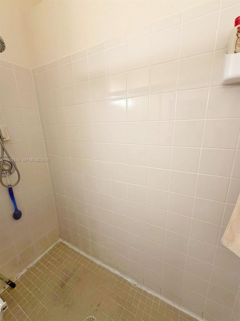 10877 NW 8th St , Pembroke Pines, FL 33026 Photo