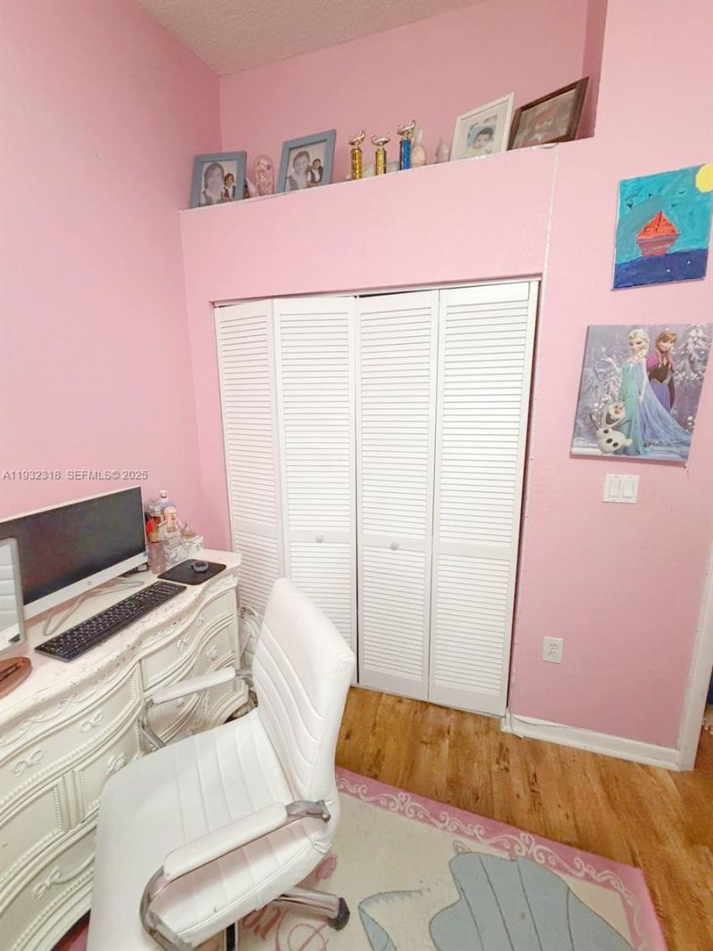 10877 NW 8th St , Pembroke Pines, FL 33026 Photo