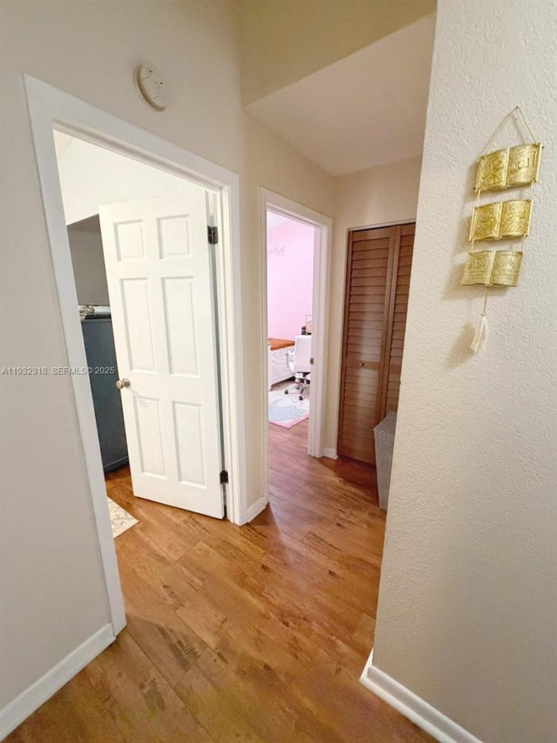 10877 NW 8th St , Pembroke Pines, FL 33026 Photo