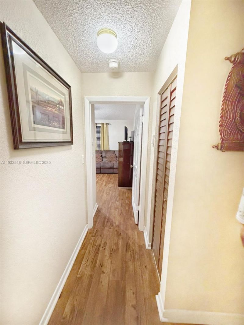 10877 NW 8th St , Pembroke Pines, FL 33026 Photo