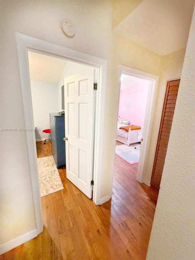 10877 NW 8th St , Pembroke Pines, FL 33026 Photo