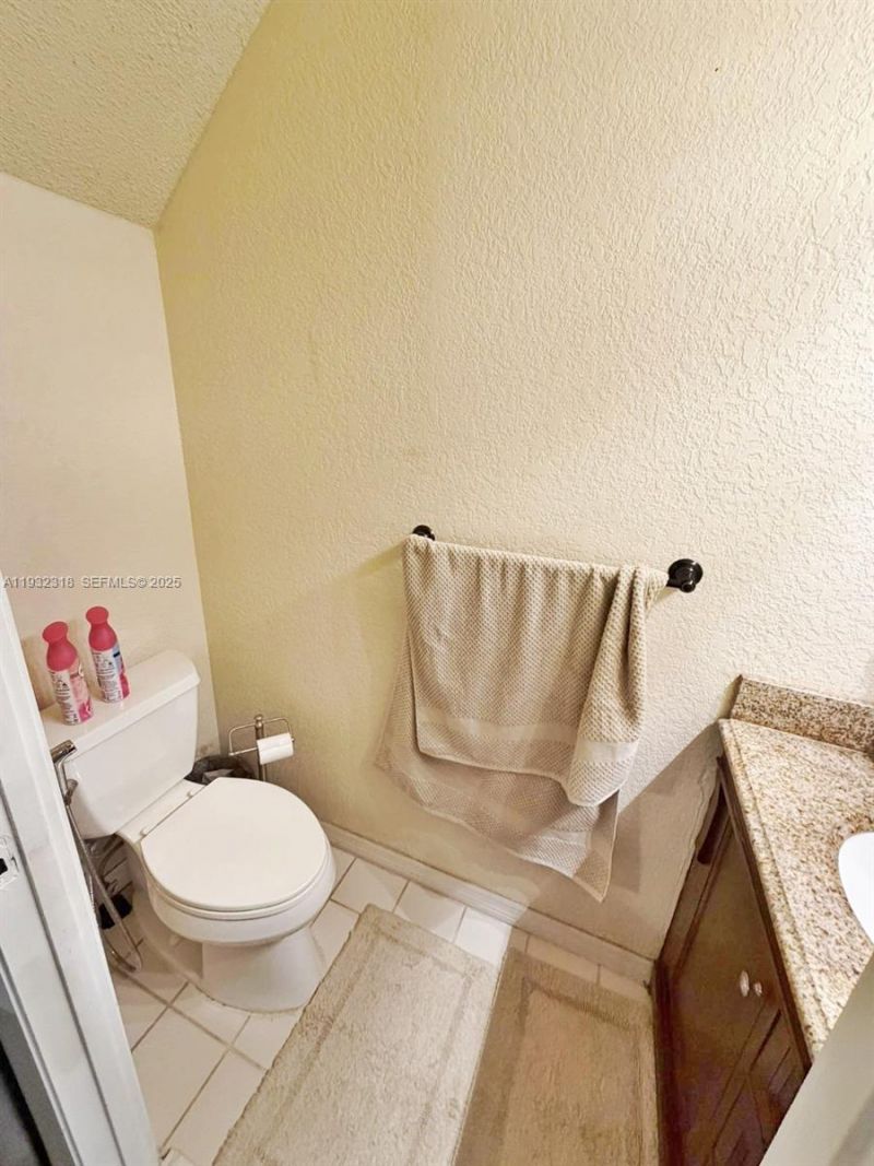 10877 NW 8th St , Pembroke Pines, FL 33026 Photo