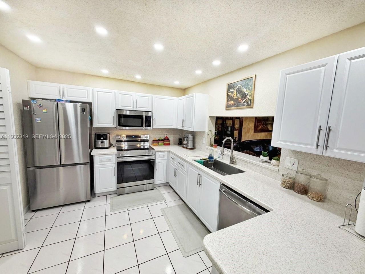 10877 NW 8th St , Pembroke Pines, FL 33026 Photo