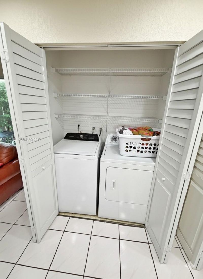 10877 NW 8th St , Pembroke Pines, FL 33026 Photo