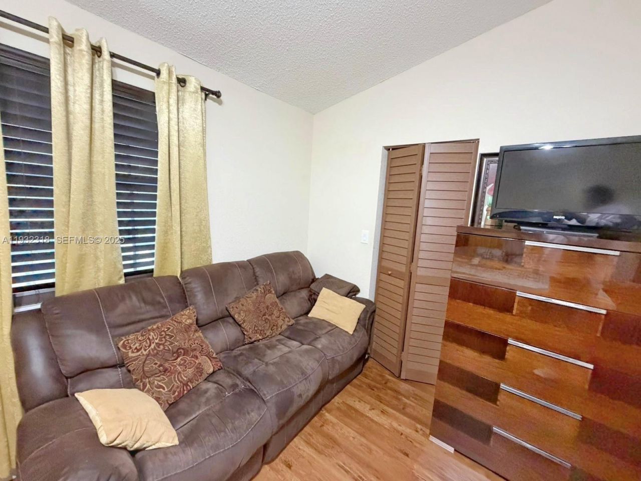 10877 NW 8th St , Pembroke Pines, FL 33026 Photo