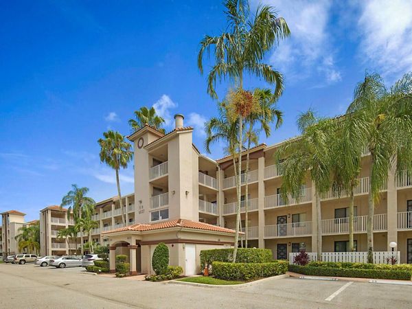6037 Pointe Regal Circle, Unit 403, Delray Beach, FL 33484