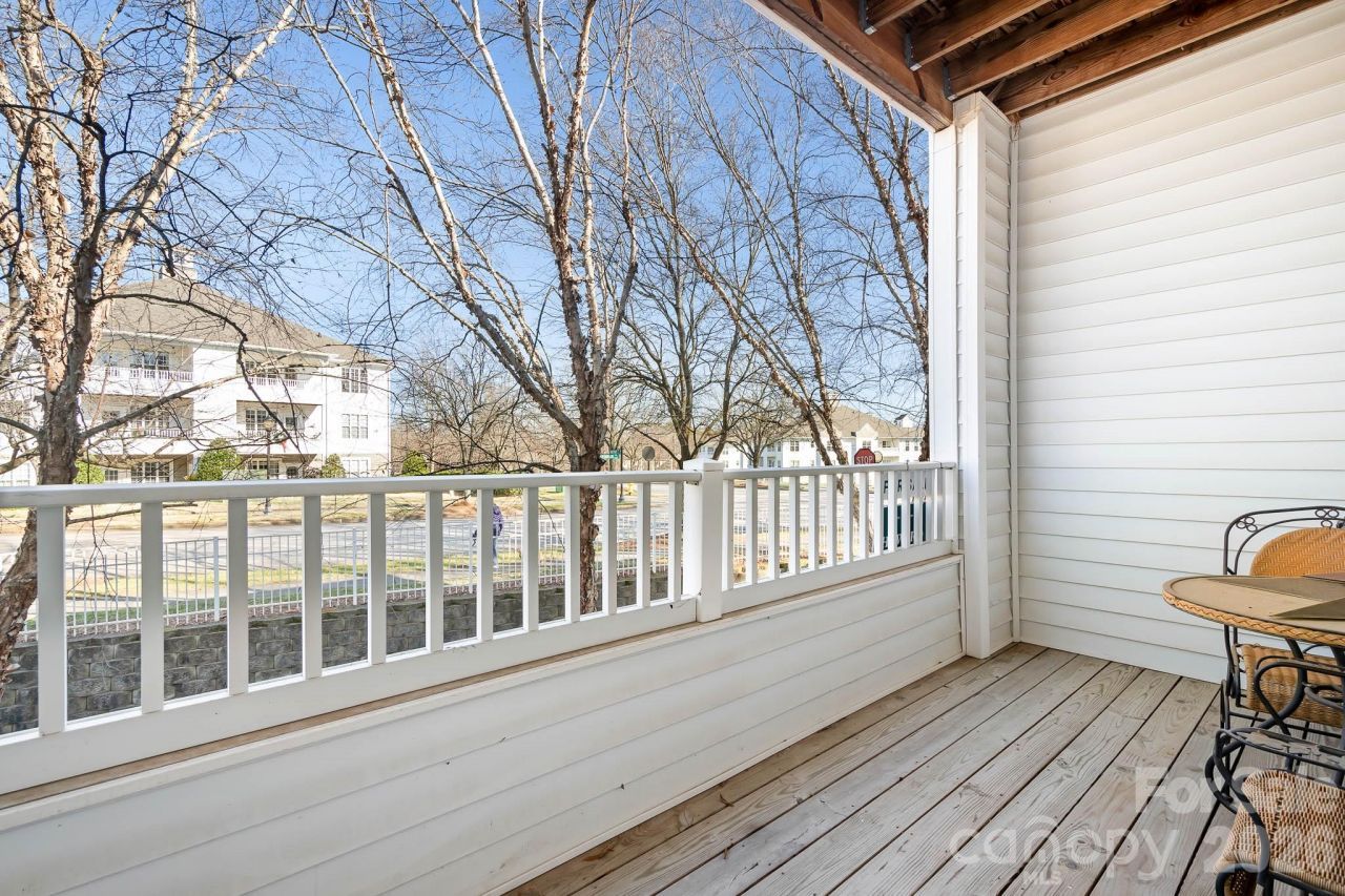 18605 Ruffner Drive, Unit 2F, Cornelius, NC 28031 Main Photo