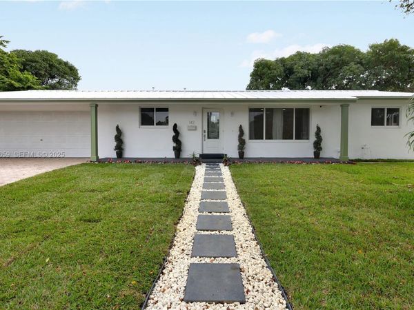 142 SW 53rd Ave, Plantation, FL 33317