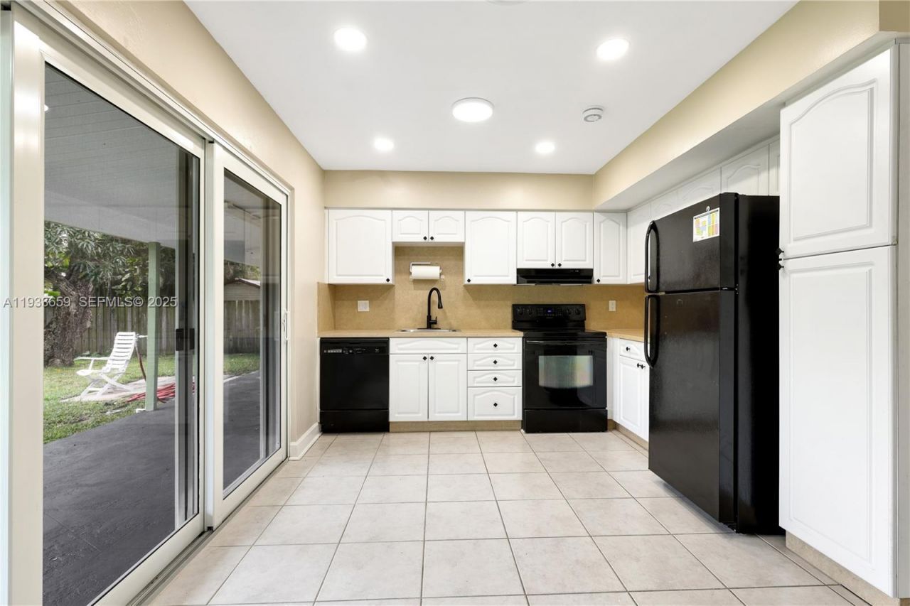 142 SW 53rd Ave, Plantation, FL 33317 Photo