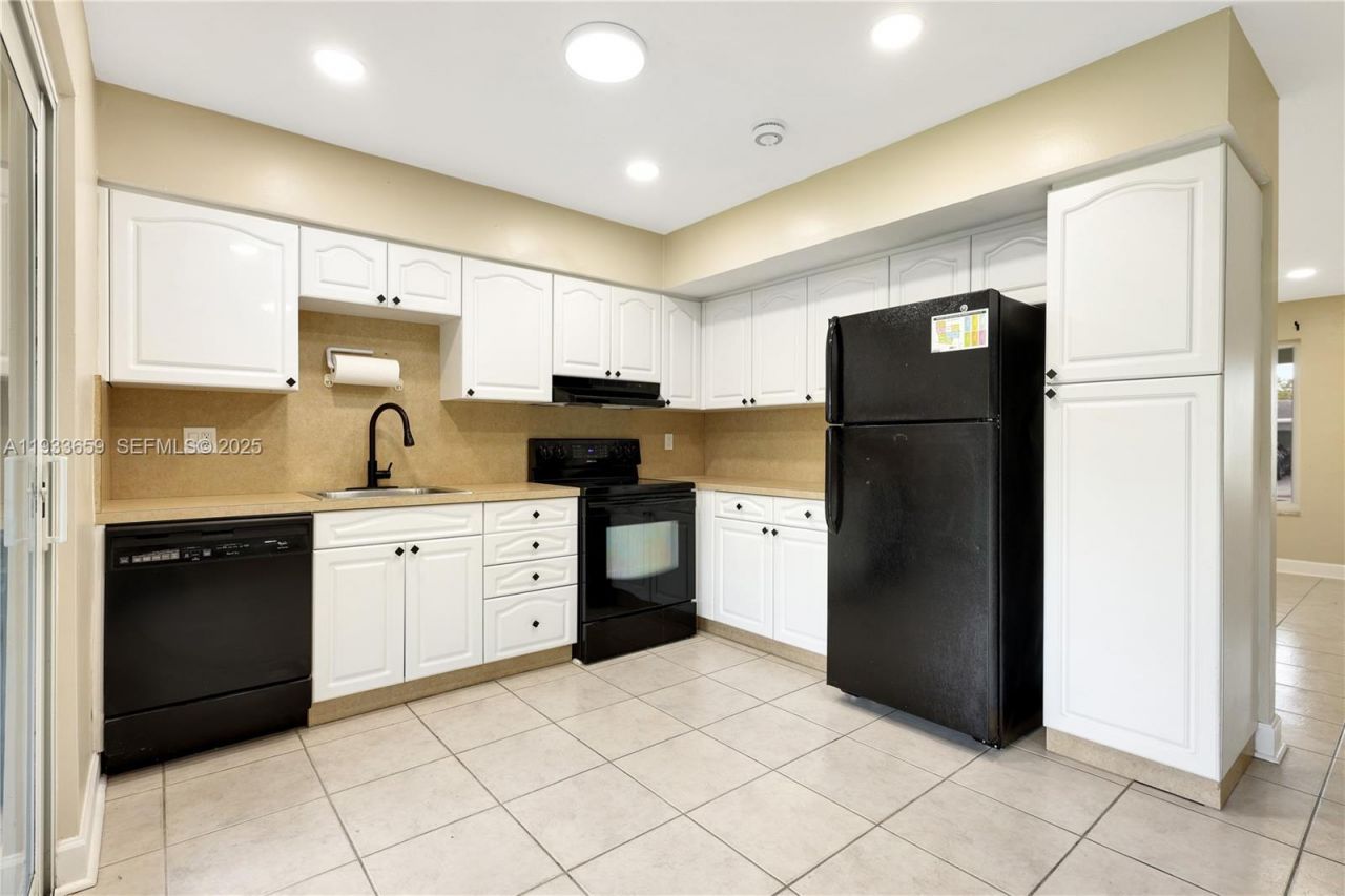 142 SW 53rd Ave, Plantation, FL 33317 Photo