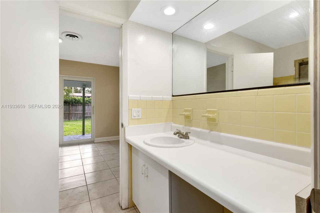 142 SW 53rd Ave, Plantation, FL 33317 Photo