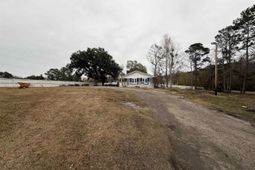 3840 E Ed Smith Ave. photo 4