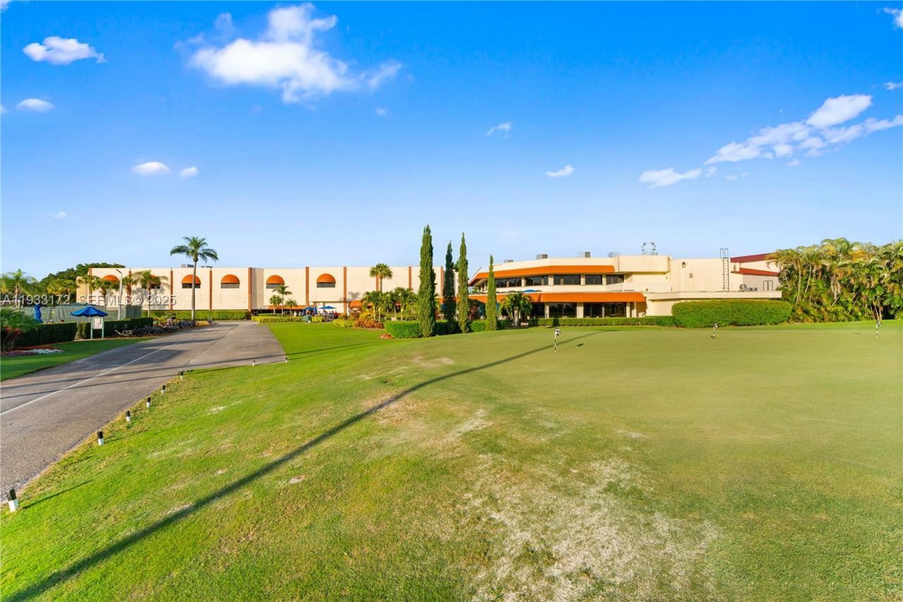 8901 S Hollybrook Blvd, Unit 303, Pembroke Pines, FL 33025 Photo