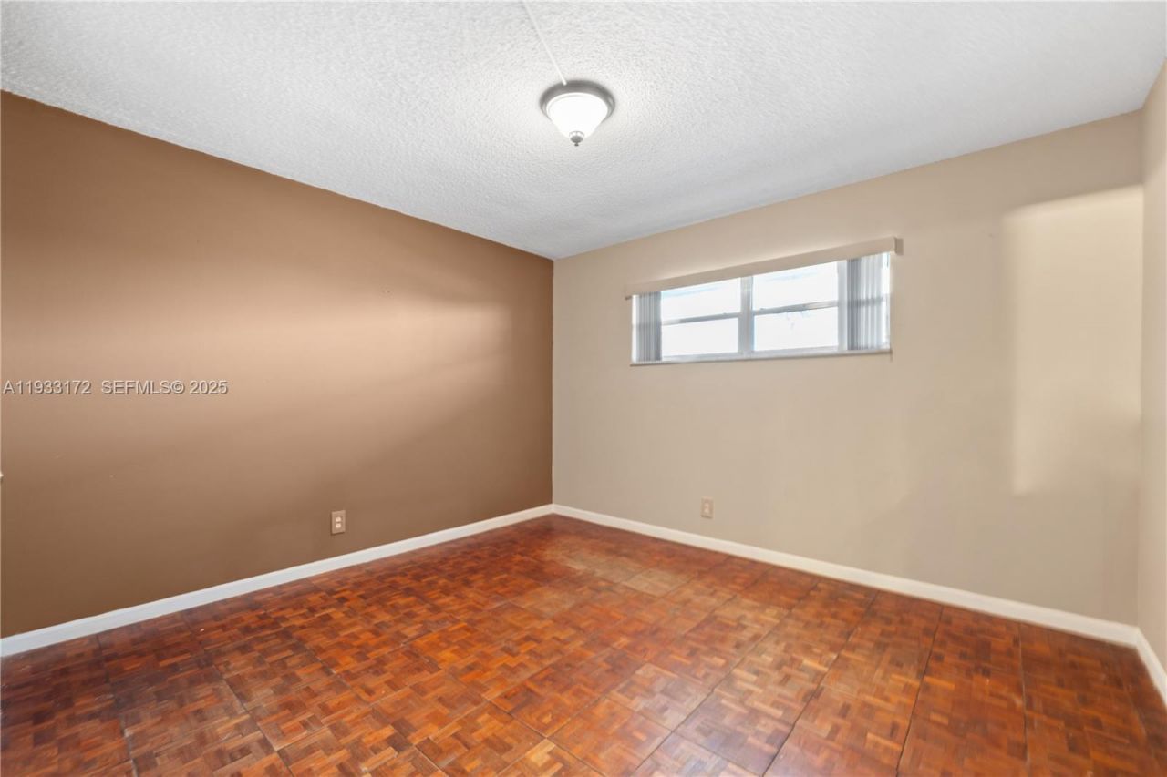 8901 S Hollybrook Blvd, Unit 303, Pembroke Pines, FL 33025 Photo