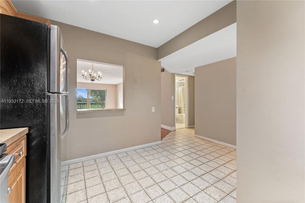 8901 S Hollybrook Blvd, Unit 303, Pembroke Pines, FL 33025 Photo