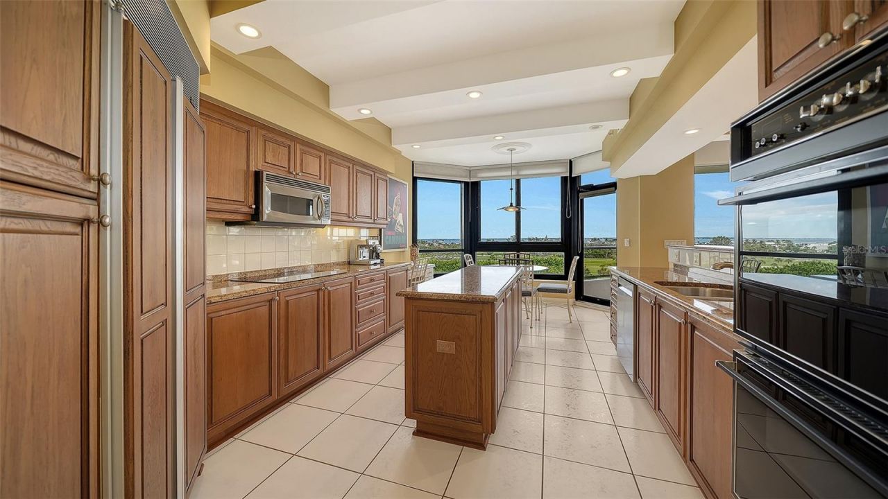 545 Sanctuary Drive, Unit B506, Longboat Key, FL 34228 Photo