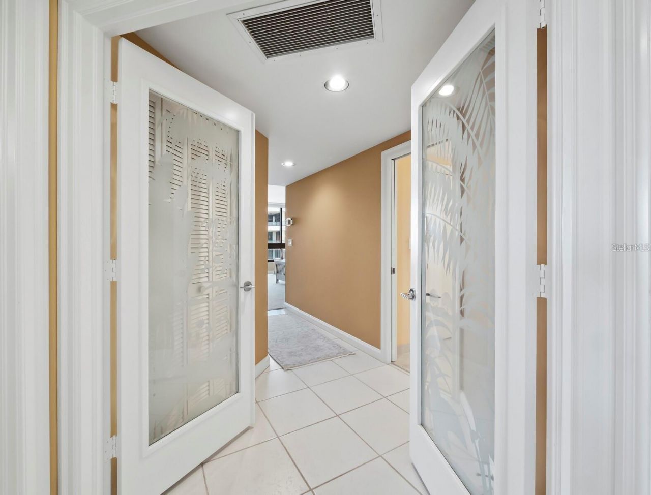 545 Sanctuary Drive, Unit B506, Longboat Key, FL 34228 Photo