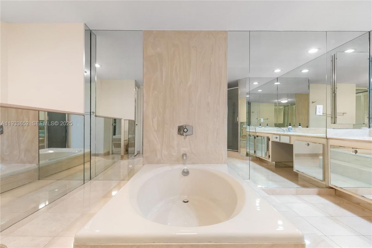 2751 S Ocean Dr, Unit 208S, Hollywood, FL 33019 Photo