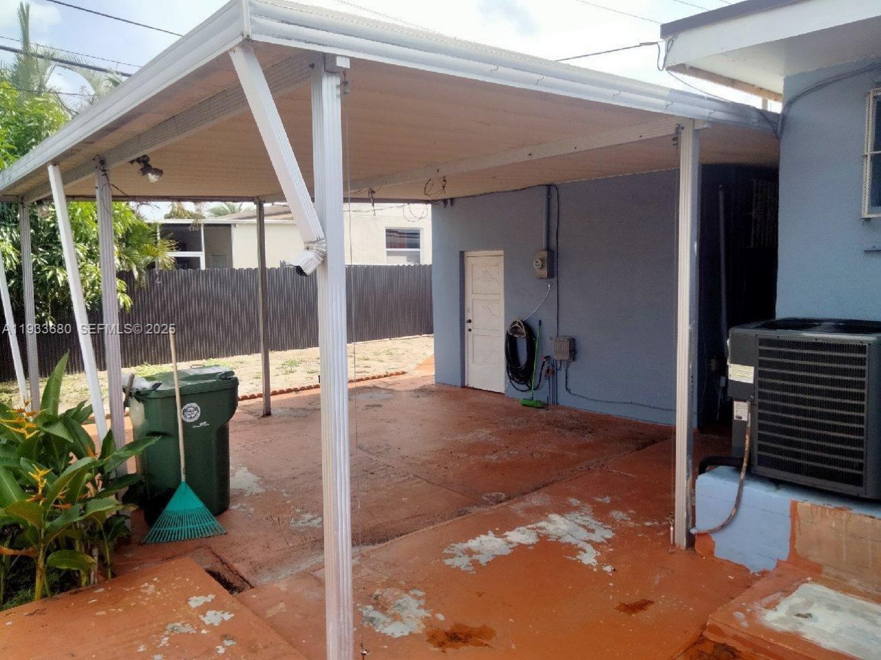 4990 E 1st Ave, Hialeah, FL 33013 Photo