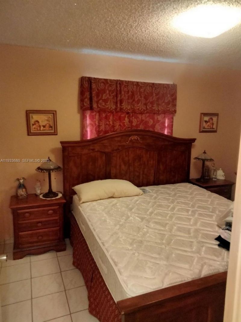 4990 E 1st Ave, Hialeah, FL 33013 Photo