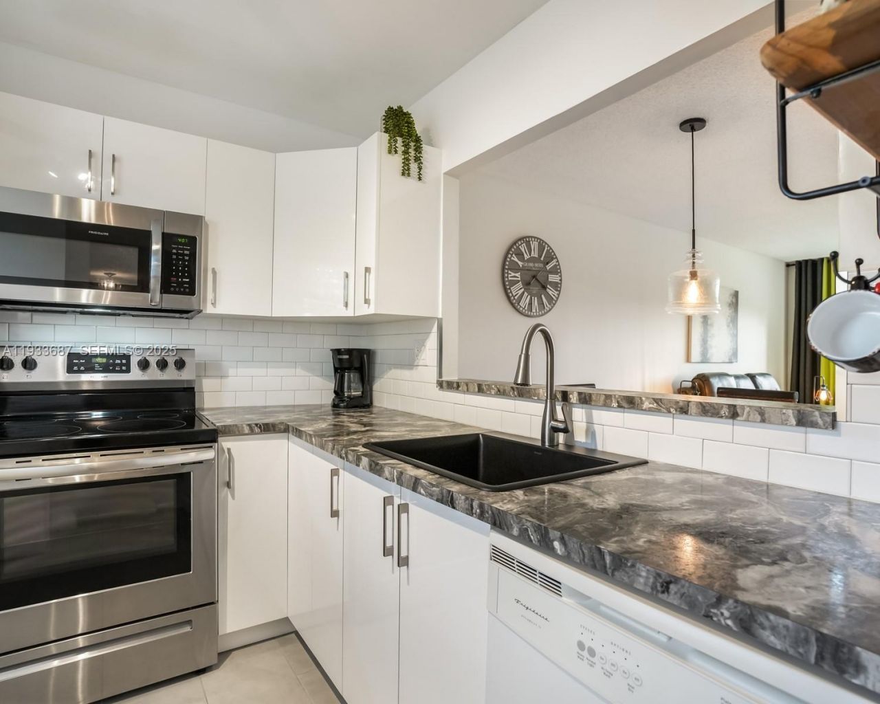 4706 NW 36th St, Unit 507, Lauderdale Lakes, FL 33319 Photo