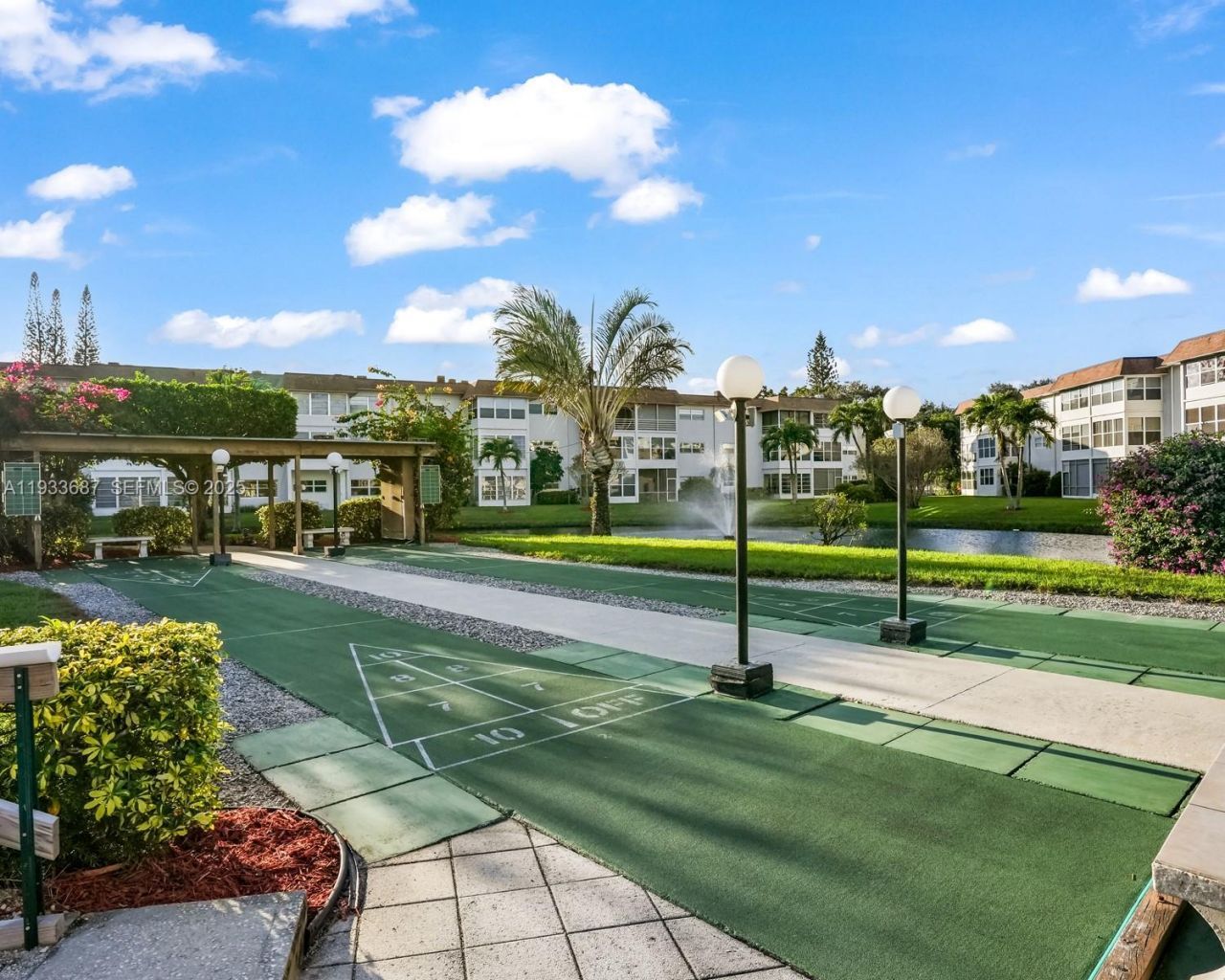 4706 NW 36th St, Unit 507, Lauderdale Lakes, FL 33319 Photo