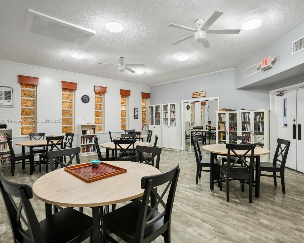 4706 NW 36th St, Unit 507, Lauderdale Lakes, FL 33319 Photo