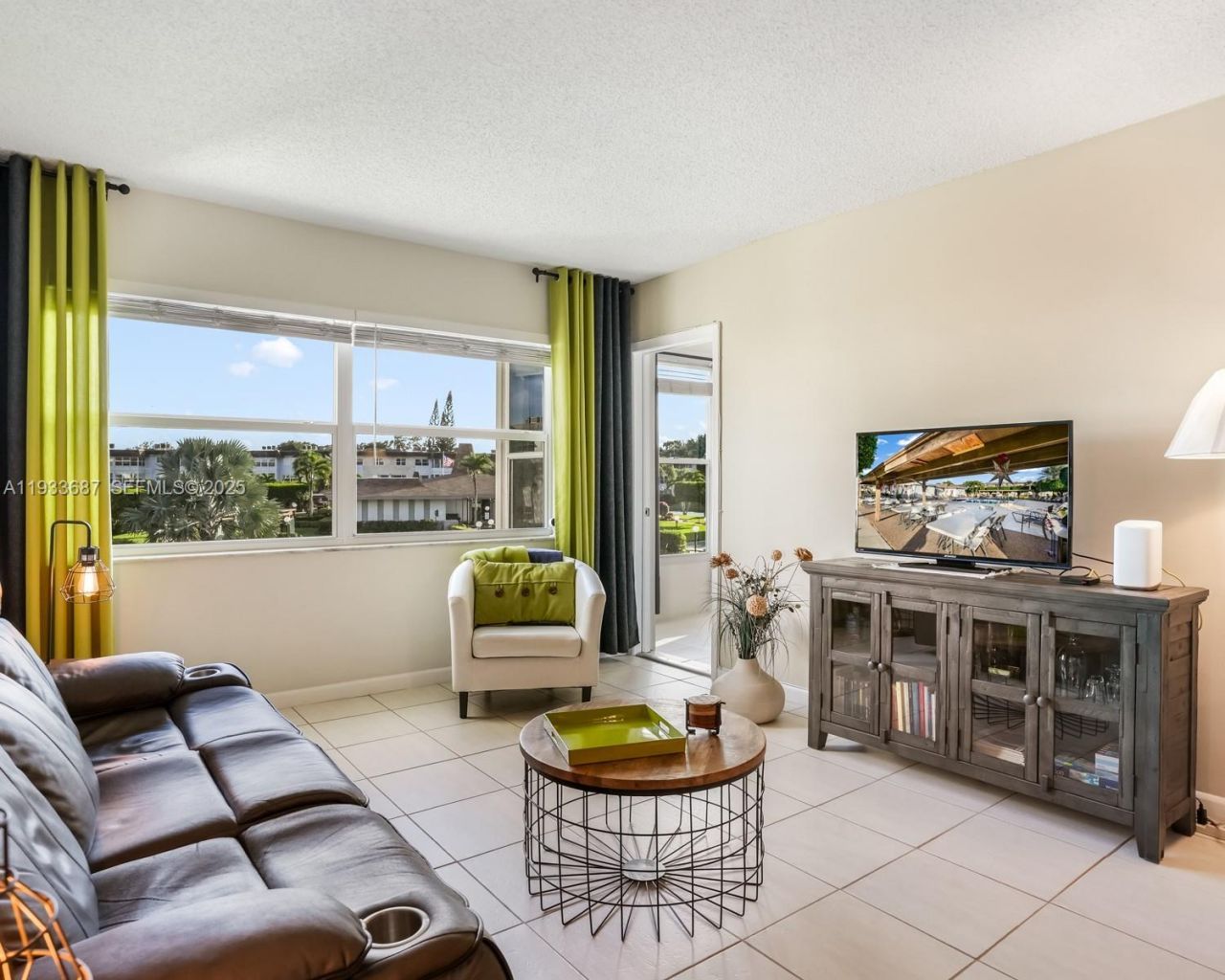 4706 NW 36th St, Unit 507, Lauderdale Lakes, FL 33319 Photo