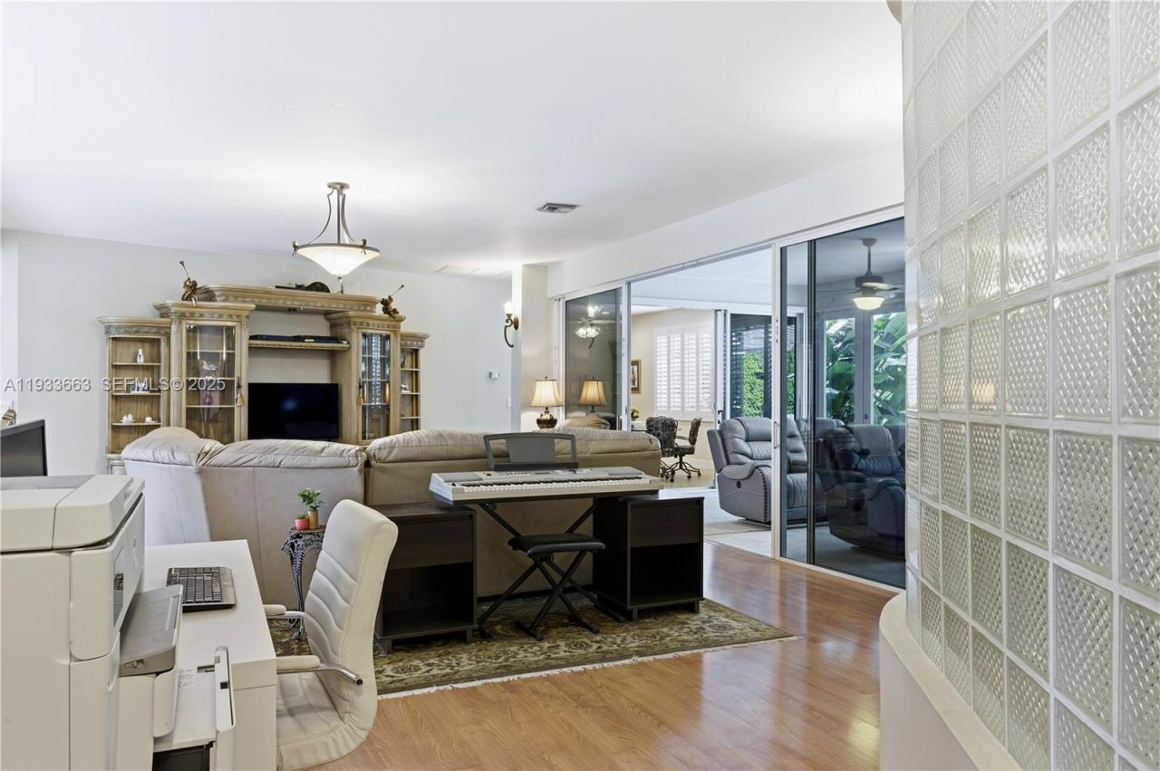 2607 Holy Cross Ln , Lake Worth, FL 33460 Photo