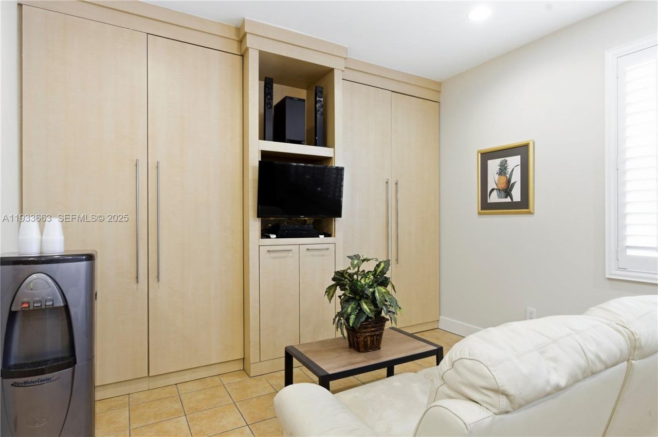 2607 Holy Cross Ln , Lake Worth, FL 33460 Photo