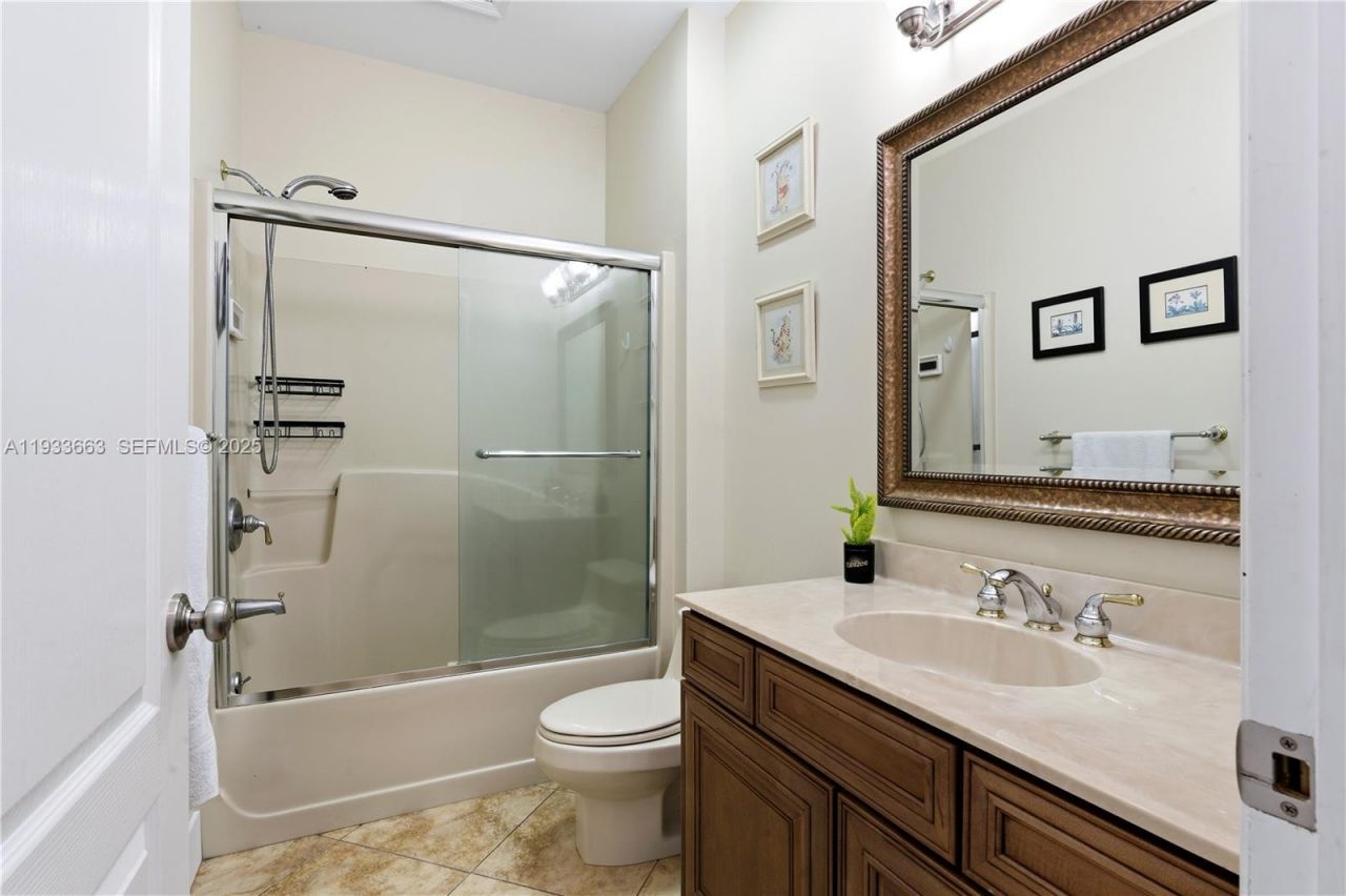 2607 Holy Cross Ln , Lake Worth, FL 33460 Photo