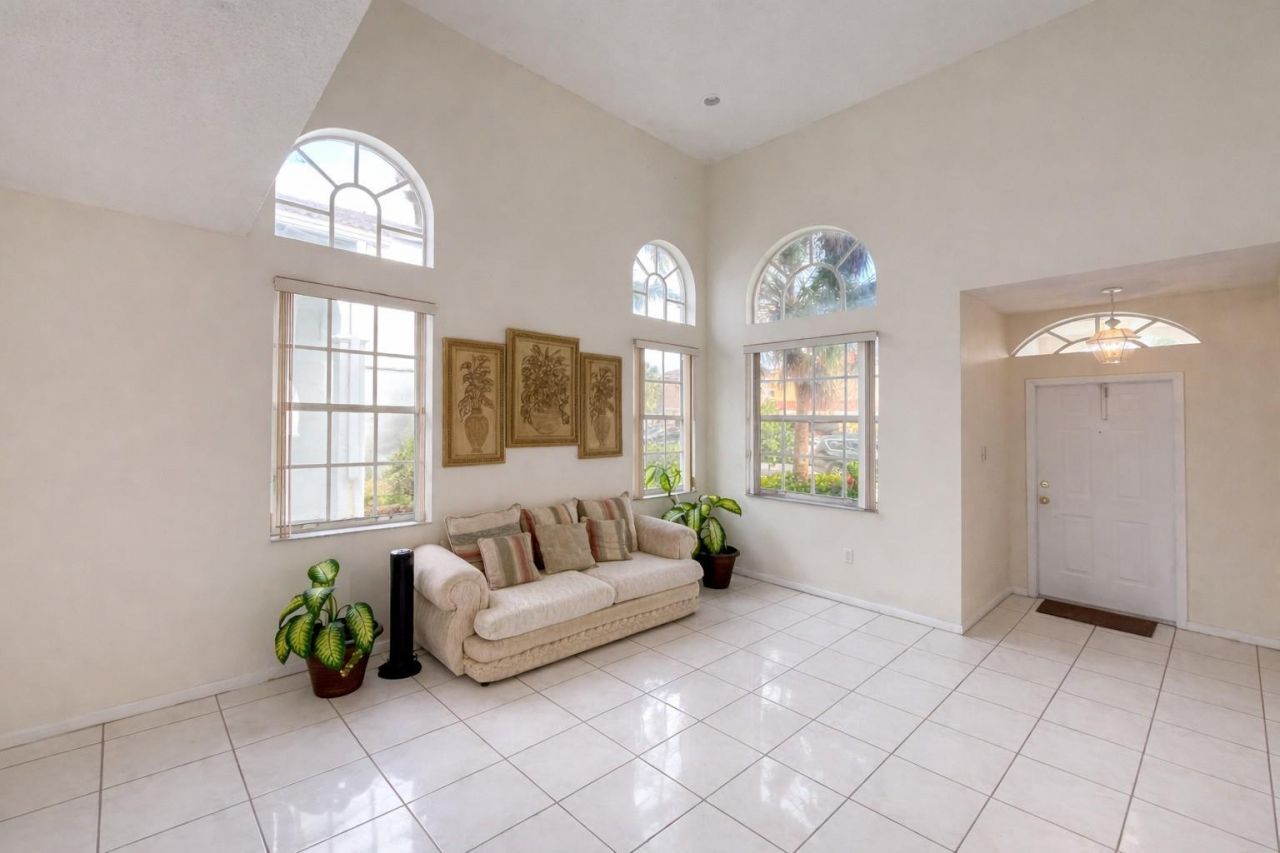 140 NW 151st Avenue, Pembroke Pines, FL 33028 Photo