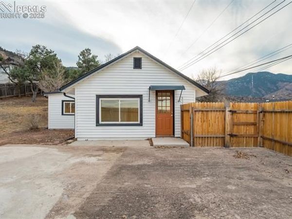 202 Oklahoma Road, Manitou Springs, CO 80829