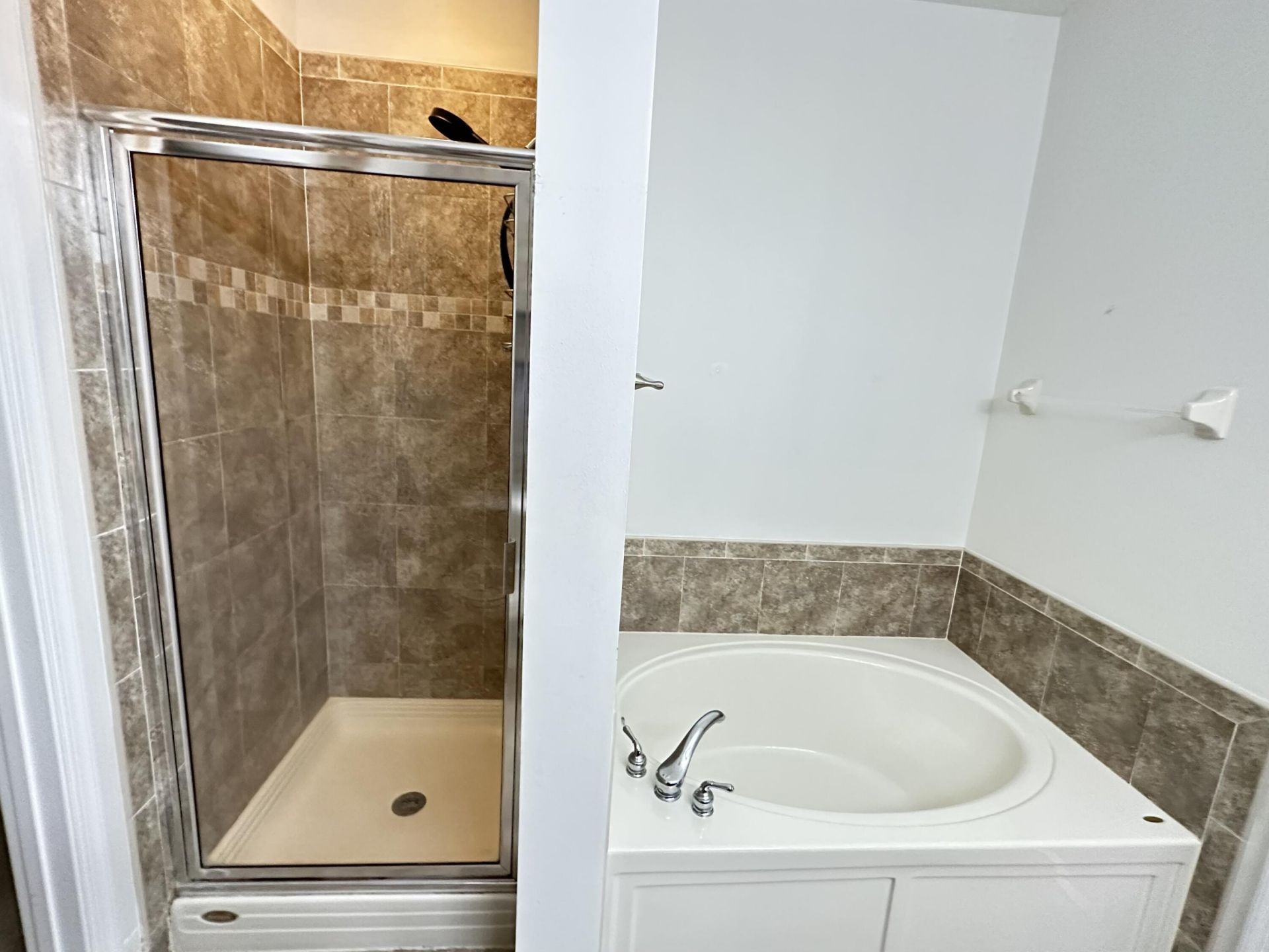 3031 SE Lexington Lakes Drive, Unit 204, Stuart, FL 34994 Photo