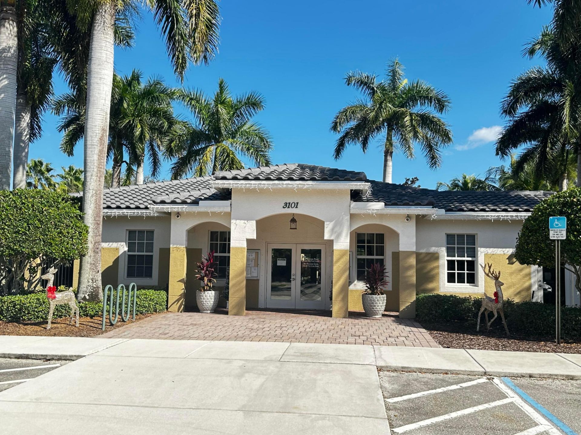 3031 SE Lexington Lakes Drive, Unit 204, Stuart, FL 34994 Photo